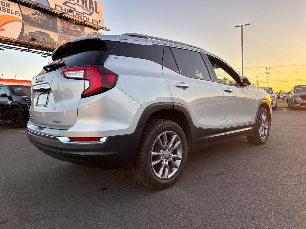 Used 2022 GMC Terrain SLT AWD/4WD image 8