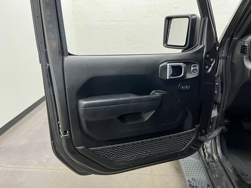 Used 2022 Jeep Wrangler Unlimited Sport S image 24