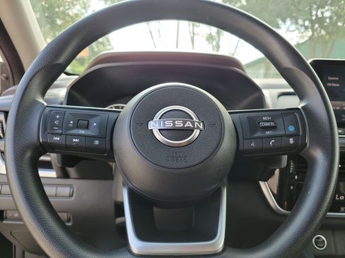 Certified 2023 Nissan Rogue SV FWD image 21