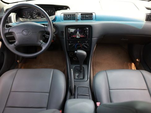 Used 2000 Toyota Camry LE FWD image 21
