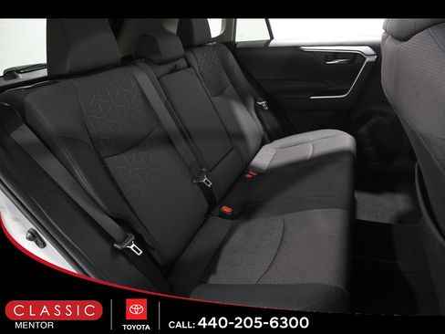 Certified 2024 Toyota RAV4 XLE FWD image 18