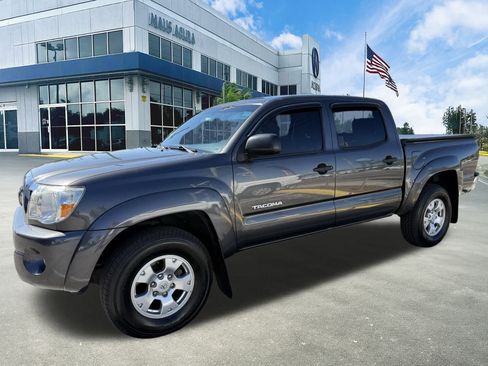 Used 2011 Toyota Tacoma PreRunner w/ SR5 Pkg #2 image 12