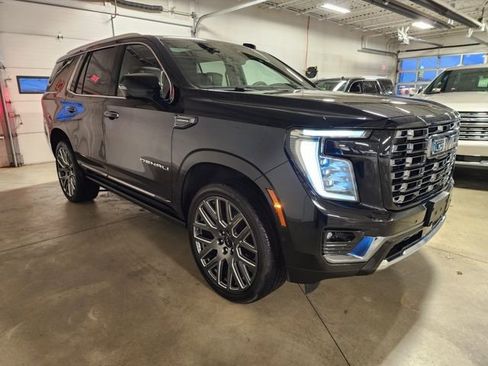 Certified 2025 GMC Yukon Denali Ultimate AWD/4WD image 5