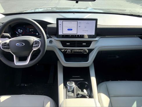 New 2025 Ford Explorer Active w/ Active Comfort Package image 5