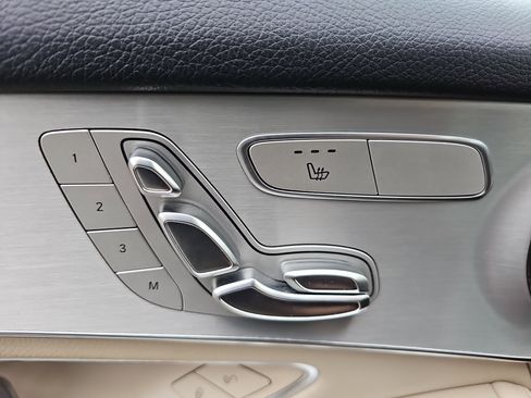 Used 2020 Mercedes-Benz GLC 300 image 30