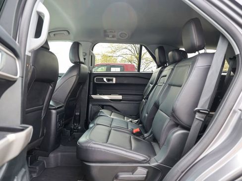 Certified 2023 Ford Explorer XLT w/ Equipment Group 202A image 36