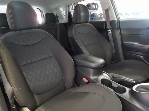 Used 2016 Kia Soul Base image 6
