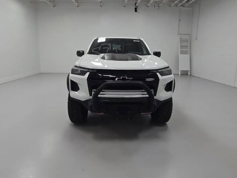 New 2025 Chevrolet Colorado ZR2 w/ Off-Road Front Bumper Package AWD/4WD image 65