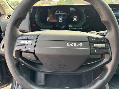 Used 2025 Kia K4 FWD image 28