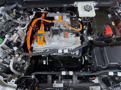 Used 2025 Chevrolet Equinox EV LT image 38