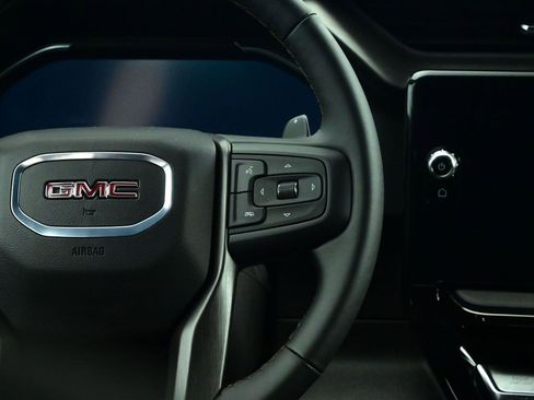 Used 2024 GMC Sierra 1500 AT4 w/ Technology Package image 11