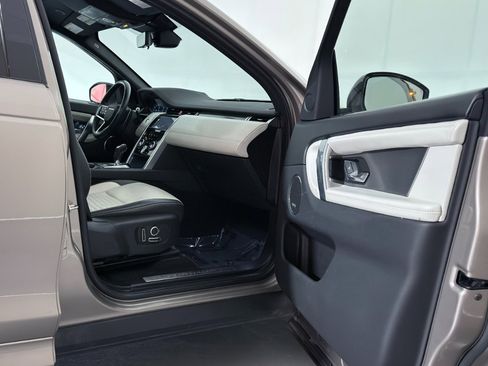 Used 2022 Land Rover Discovery Sport SE R-Dynamic image 23