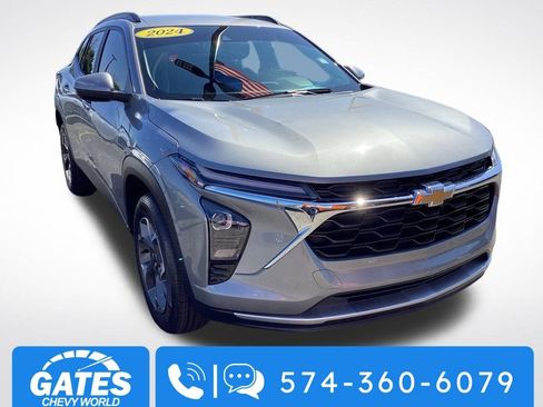Used 2024 Chevrolet Trax LT w/ Driver Confidence Package image 1