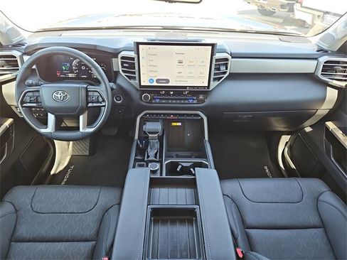 Used 2024 Toyota Tundra Limited image 6