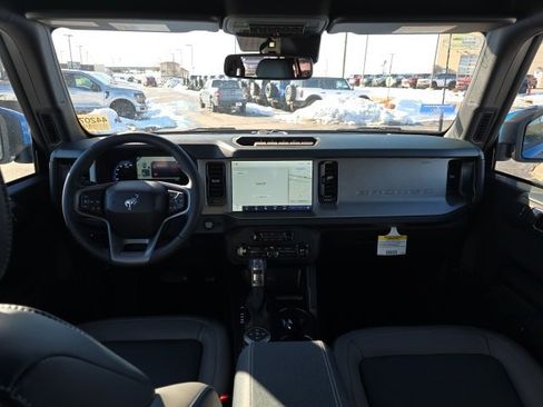 Used 2024 Ford Bronco Outer Banks image 14