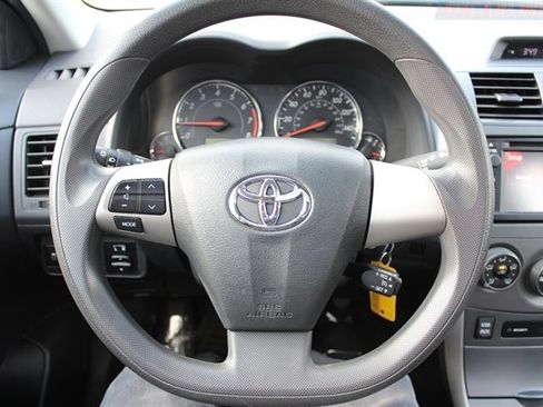 Used 2013 Toyota Corolla S w/ Premium Pkg FWD image 19