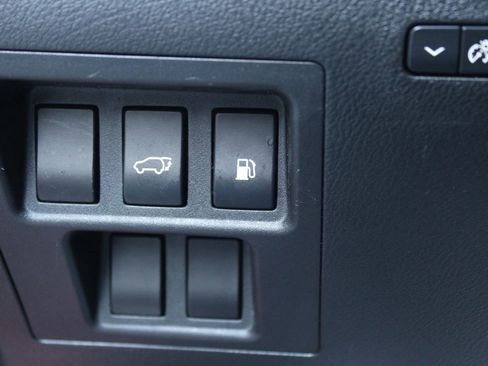 Used 2011 Lexus RX 450h AWD image 31