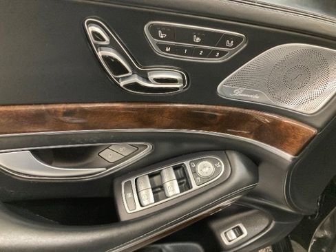 Used 2018 Mercedes-Benz S 560 4MATIC Sedan image 34
