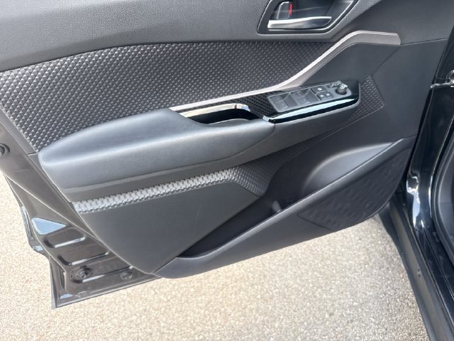 Used 2021 Toyota C-HR Nightshade FWD image 10