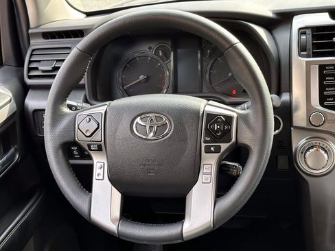 Used 2022 Toyota 4Runner SR5 image 18