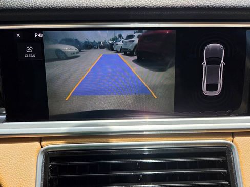 Used 2020 Porsche Panamera RWD image 22