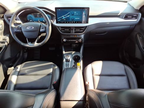 Used 2025 Ford Escape Platinum AWD/4WD image 9