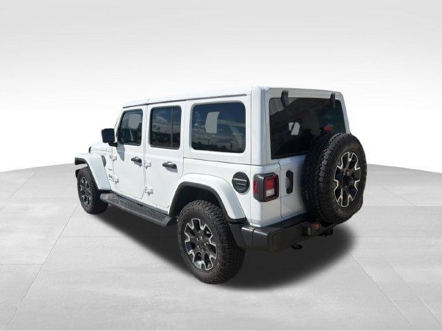 Used 2023 Jeep Wrangler Unlimited Sahara w/ Cold Weather Group AWD/4WD image 8