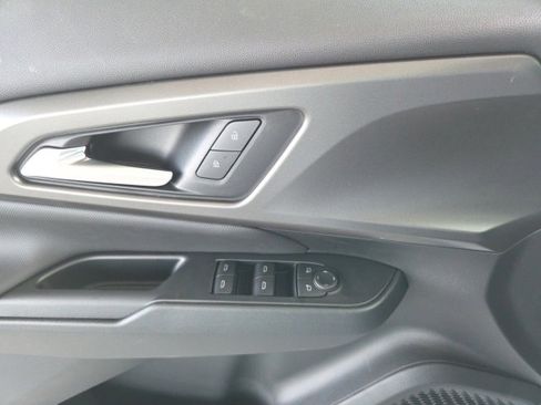 New 2026 Chevrolet Equinox EV LT image 38