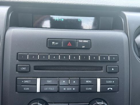 Used 2013 Ford F150 XL w/ Mid Equipment Group RWD image 12