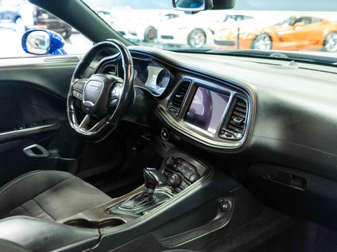 Used 2020 Dodge Challenger R/T Scat Pack RWD image 11