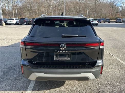 New 2026 Volkswagen Tiguan SE AWD/4WD image 6