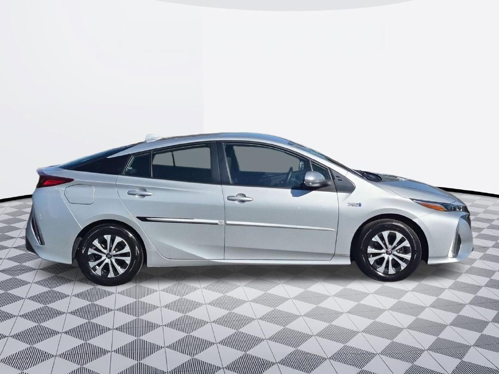 Used 2022 Toyota Prius Prime LE FWD image 7