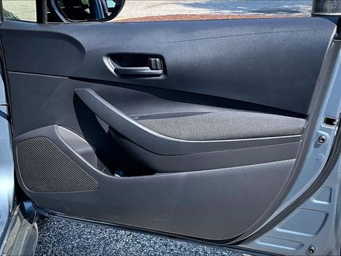 Used 2025 Toyota Corolla LE w/ LE Premium Package image 21