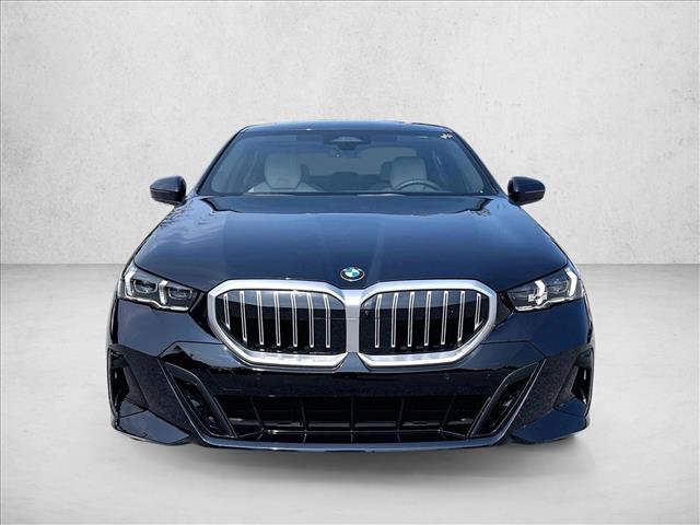 Used 2026 BMW 530i w/ M Sport Package RWD image 3