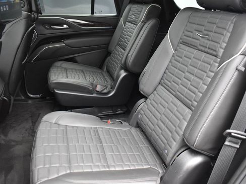 Used 2023 Cadillac Escalade Sport Platinum image 28