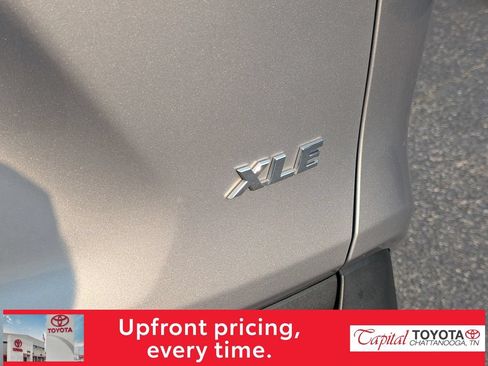 Used 2025 Toyota RAV4 XLE FWD image 8