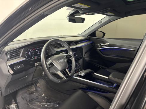 Used 2023 Audi e-tron Prestige AWD/4WD image 12