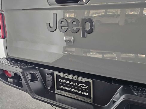 Used 2020 Jeep Gladiator Sport w/ Quick Order Package 24S image 13