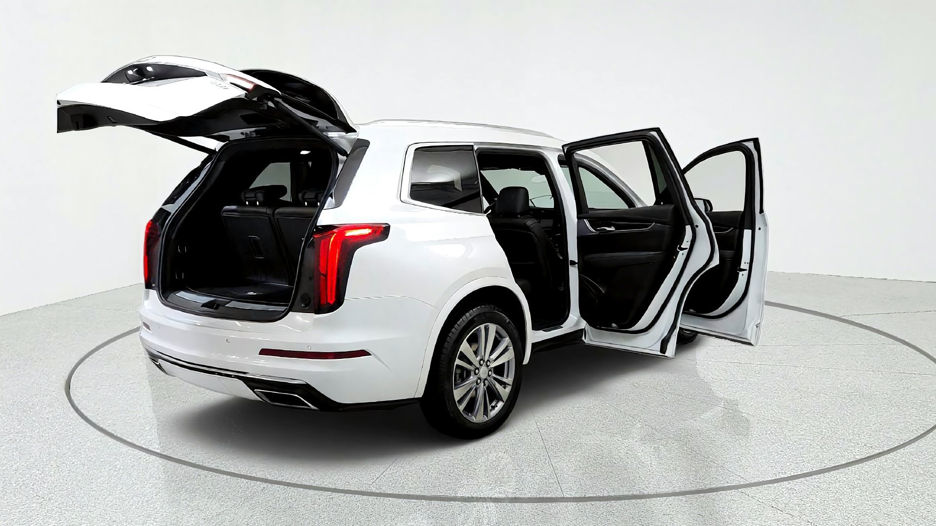 Used 2024 Cadillac XT6 Premium Luxury w/ LPO, Floor Liner Package FWD image 12