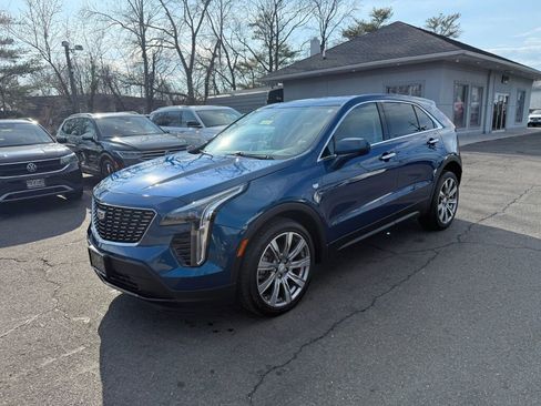 Used 2019 Cadillac XT4 Luxury w/ Cold Weather Package image 3