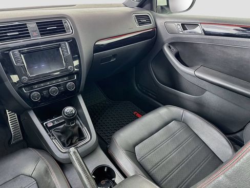 Used 2017 Volkswagen Jetta GLI FWD image 23