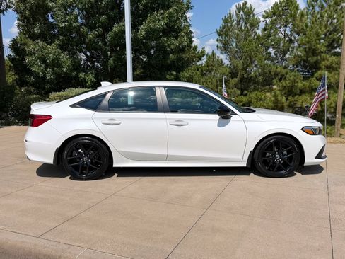 Used 2024 Honda Civic Sport image 7