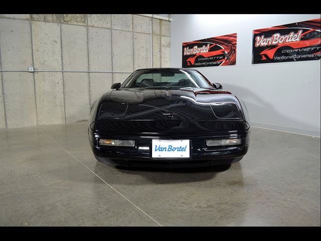 Used 1994 Chevrolet Corvette Coupe RWD image 3