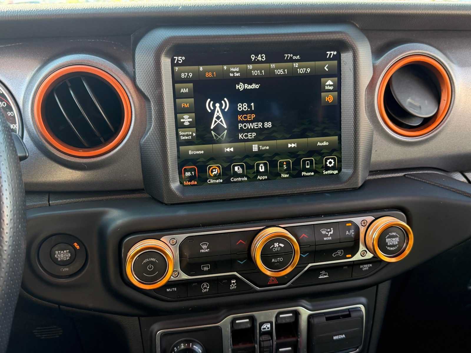 Used 2022 Jeep Gladiator Mojave w/ LED Lighting Group AWD/4WD image 22