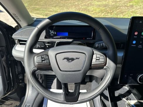 Used 2023 Ford Mustang Mach-E Select image 18