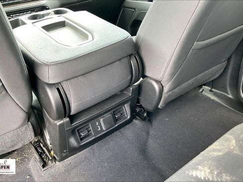 Used 2023 Chevrolet Silverado 1500 LT AWD/4WD image 33
