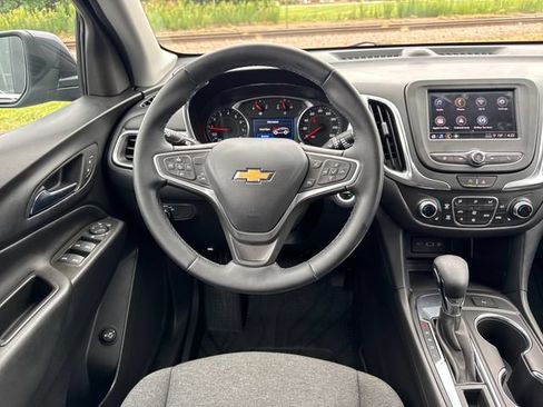 Used 2023 Chevrolet Equinox LT FWD image 13