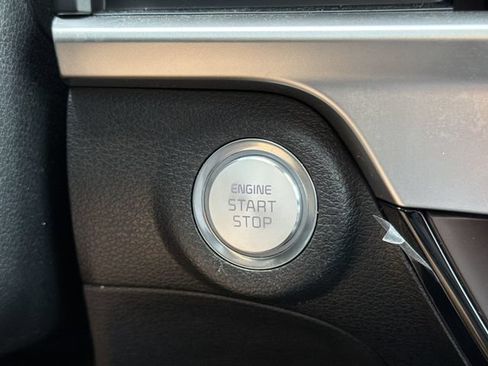 Used 2024 Kia Telluride S w/ S Sunroof Package FWD image 5