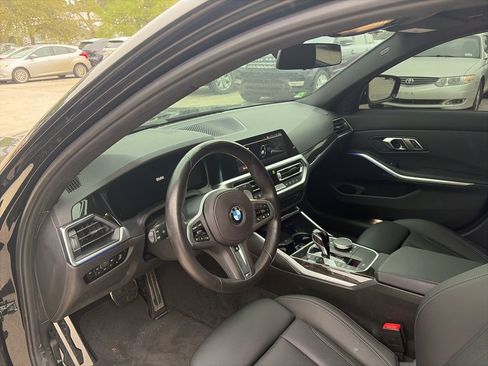 Used 2022 BMW 330i 330i w/ M Sport Package image 9