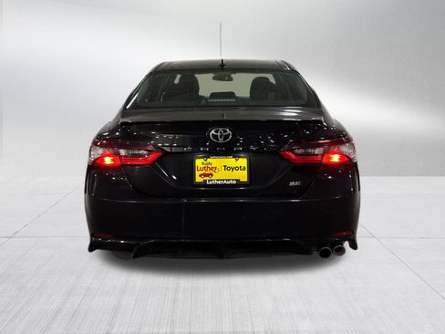 Used 2023 Toyota Camry SE image 5